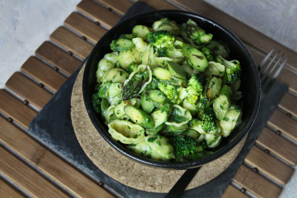 Brokkoli-Spargel-Nudeln mit Spinat-Sauce - Toastenstein.com