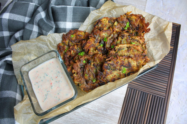 Kartoffel-Rucola-Rösti mit Dip Kartoffel-Rucola-Rösti mit Dip