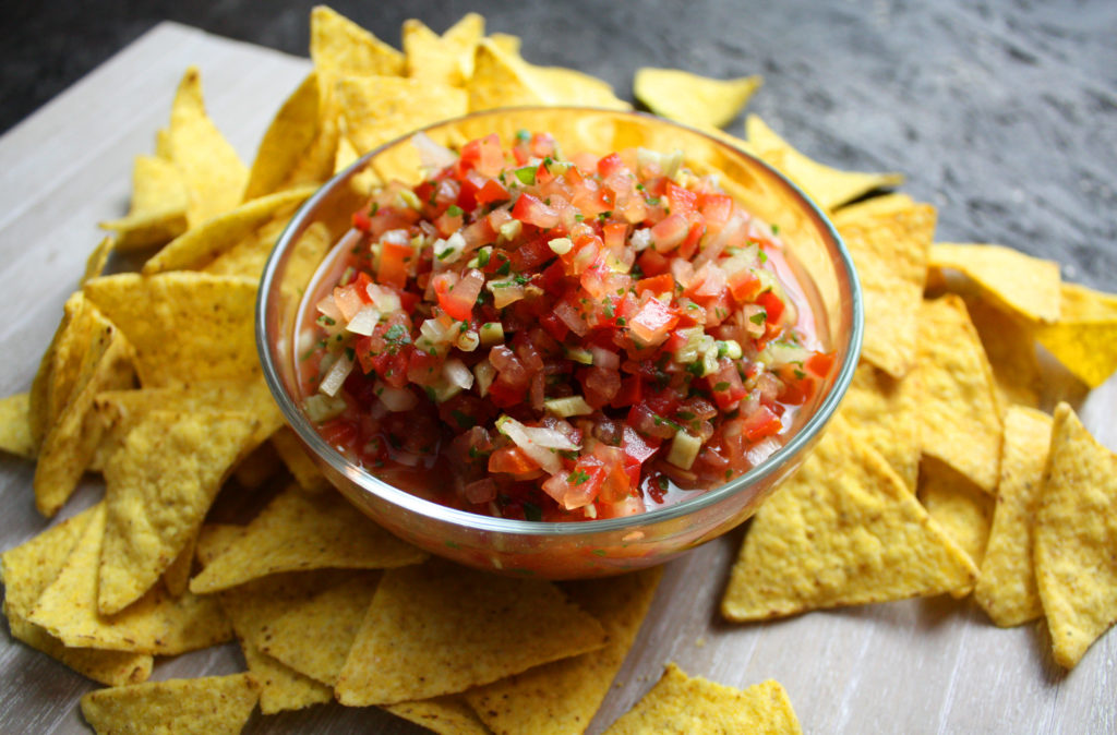 Frische Tomaten-Salsa mit Pfefferschoten | Toastenstein