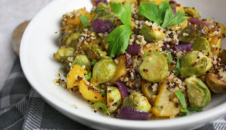 Warmer Kartoffelsalat mit Rosenkohl