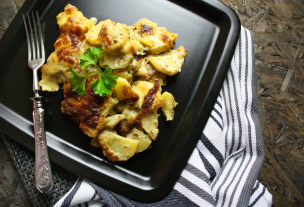 Kartoffelgratin mit Kräutern und Hefeschmelz Kartoffelgratin mit Kräutern und Hefeschmelz