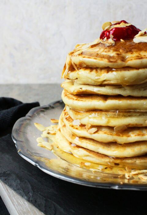 Pancakes mit Mandel-Joghurt