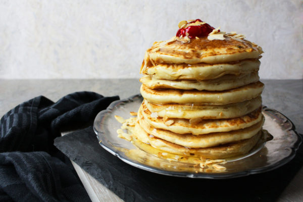 Pancakes mit Mandel-Joghurt Pancakes mit Mandel-Joghurt
