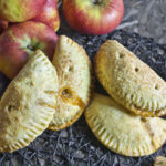 Hand Pies – Handkuchen mit Apfel-Karamell-Füllung