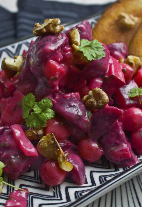 Rote Bete-Salat mit Apfel und Walnüssen