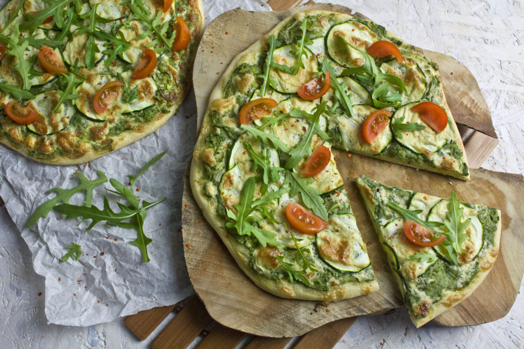 Grüne Pizza mit Zucchini und Rucola | Toastenstein