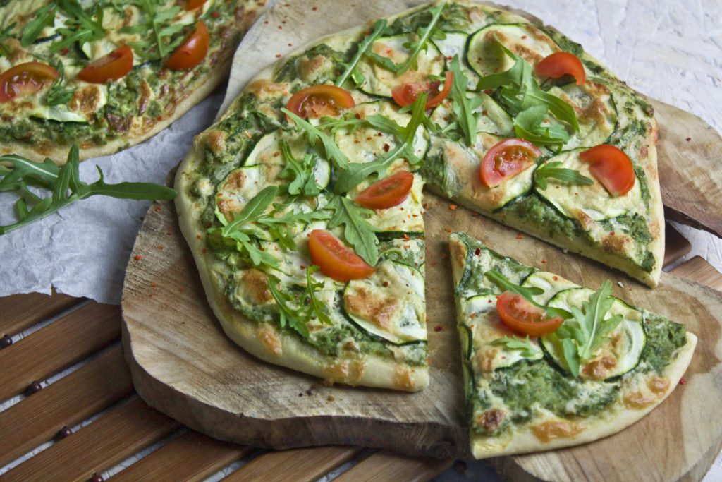 Grüne Pizza mit Zucchini und Rucola | Toastenstein