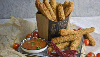Western Style Seitan Sticks mit Dip