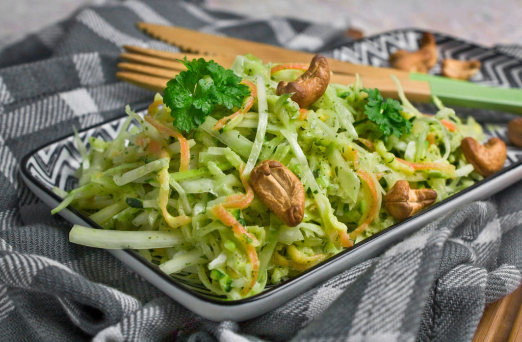 Coleslaw mit Apfel und Zucchini Toastenstein