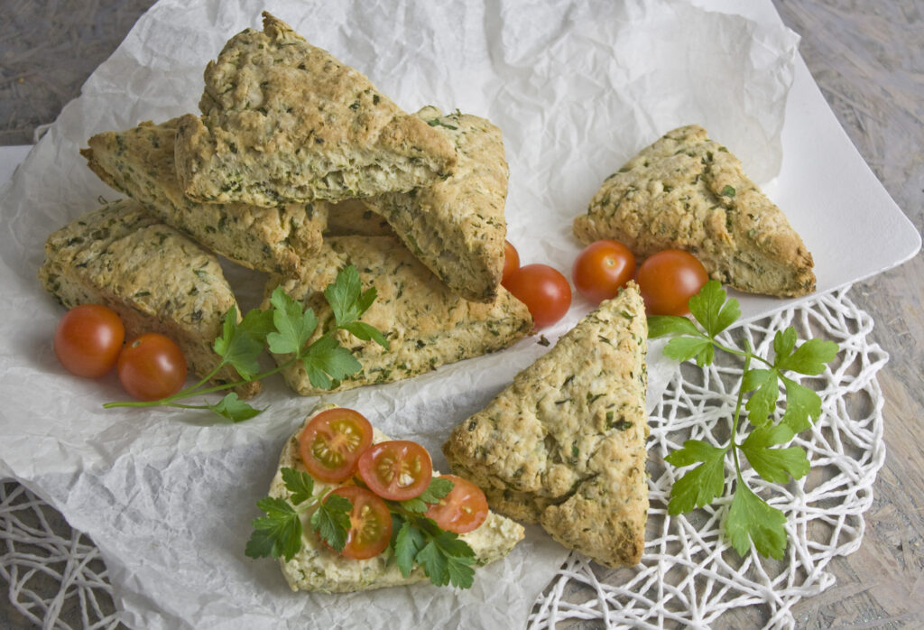 Joghurt-Scones mit Petersilie und Knoblauch Toastenstein