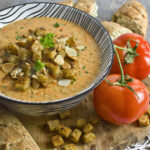 Zwiebel-Lauch-Kuchen mit Cashew-Creme