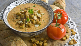 Knoblauch-Mandel-Suppe