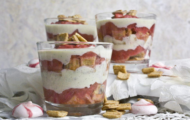 Rhabarber-Tiramisu mit Zimt-Knusper - Toastenstein.com