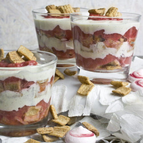 Rhabarber-Tiramisu mit Zimt-Knusper - Toastenstein.com