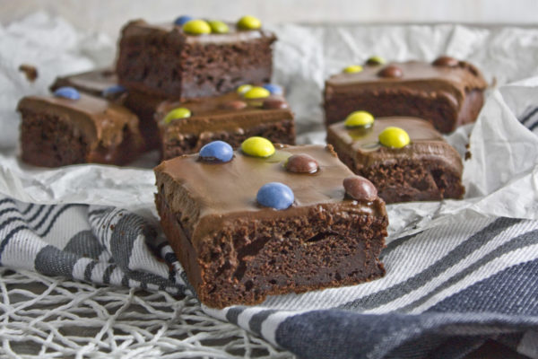 Joghurt Brownies mit Kokos-Schoko-Creme Toastenstein Joghurt Brownies mit Kokos-Schoko-Creme Toastenstein