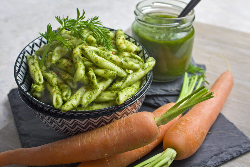 Möhrengrün-Pesto Toastenstein