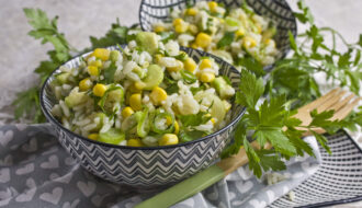 Reis-Mais-Salat mit Limetten-Dressing
