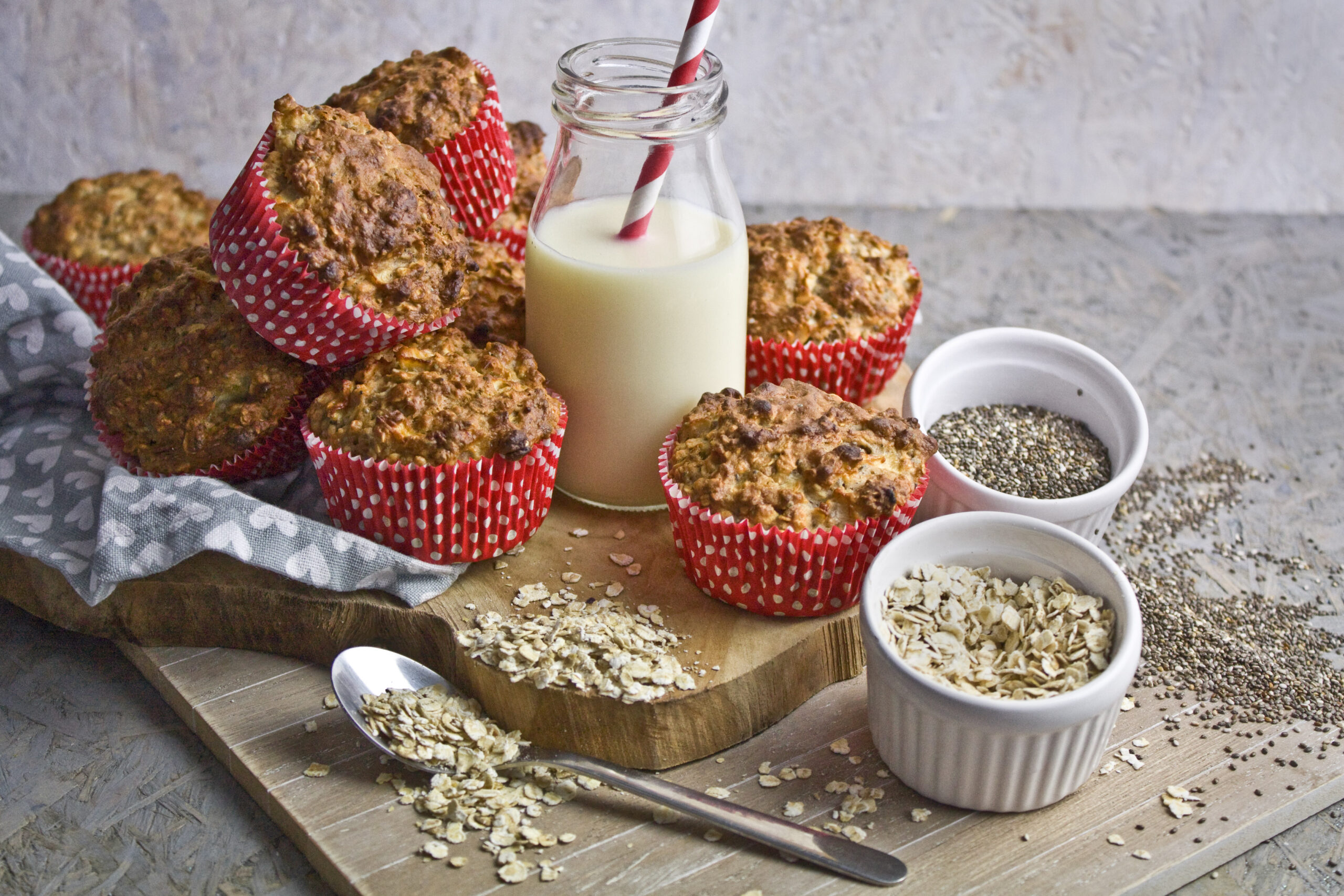 Frühstücks-Muffins mit Apfel und Banane