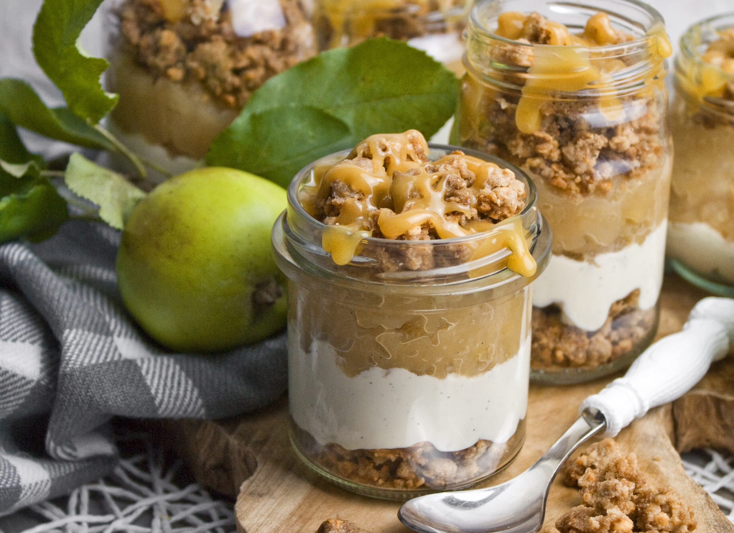 Einfacher Apfel-Käsekuchen im Glas