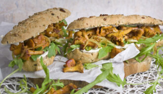 Herbstküche! - Pfifferling-Baguettes mit Tofucreme