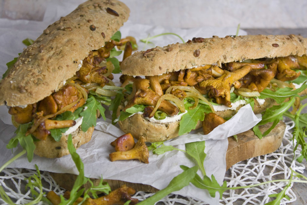 Herbstküche! - Pfifferling-Baguettes mit Tofucreme | Toastenstein