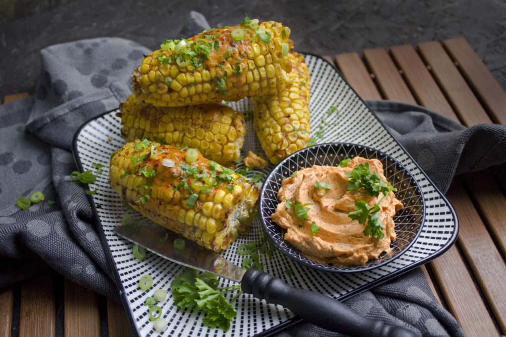 Gebackene Maiskolben mit Paprika-Miso-Butter | Toastenstein