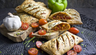 Herzhafte kleine Paprika-Strudel