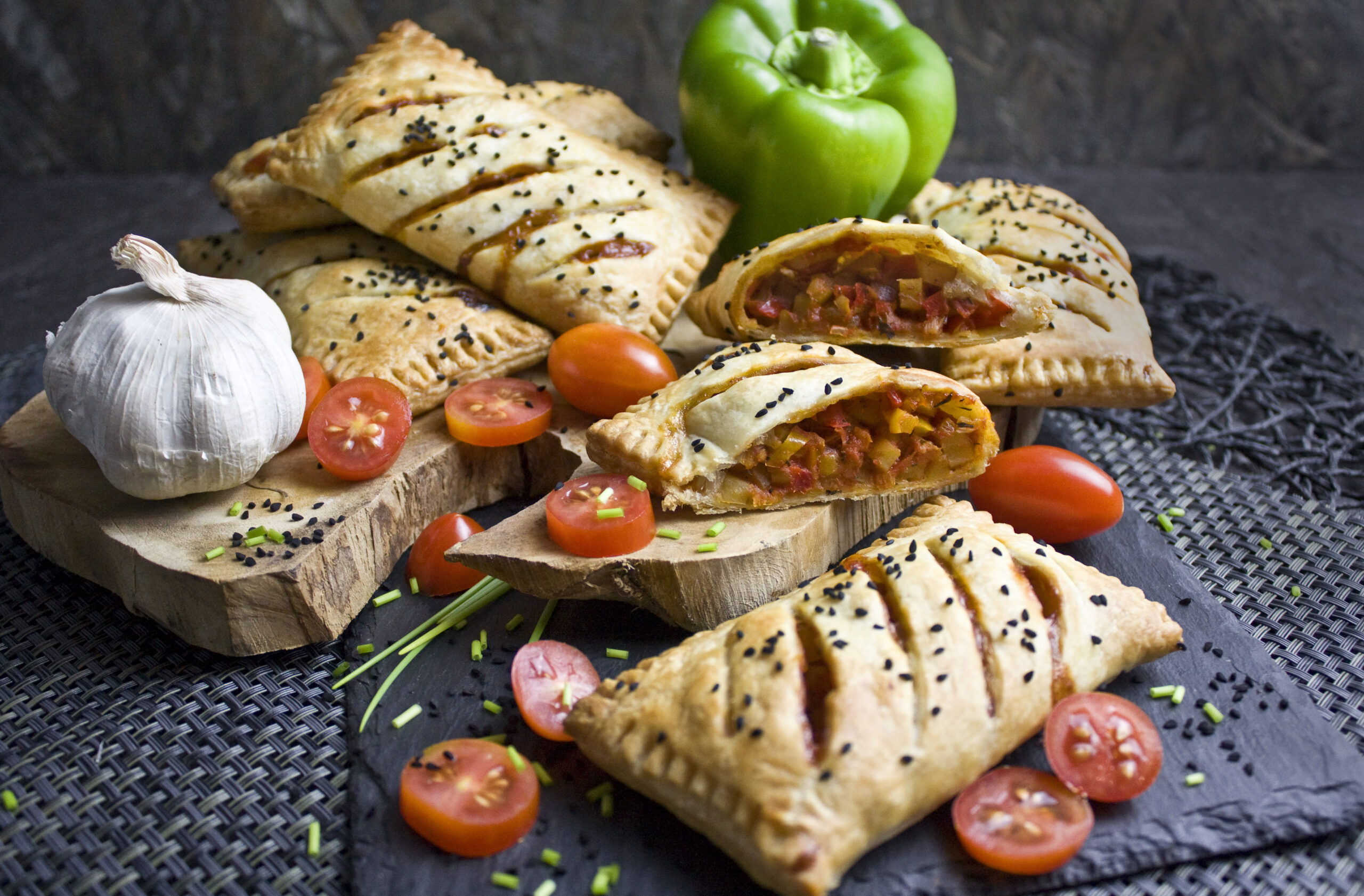 Herzhafte kleine Paprika-Strudel