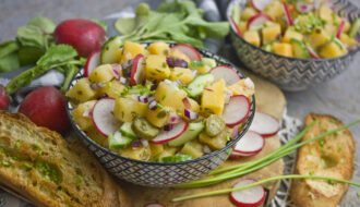 Steckrüben-Salat mit Radieschen