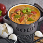 Vegane Gyros-Suppe mit Seitan