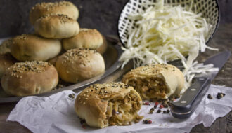 Bierocks - Gefüllte Brötchen mit Weißkohl