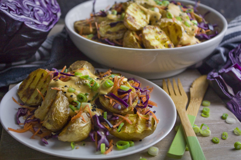 Kartoffel-Rotkohl-Salat mit Masala-Joghurt-Dressing | Toastenstein