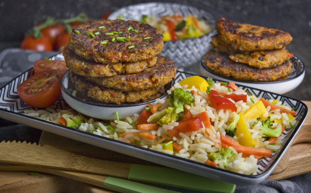 Haferflocken-Bratlinge mit Karotte und Paprika - Toastenstein.com