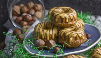 Kleine Karotten-Nuss-Gugel – Grüße vom Osterhasen!