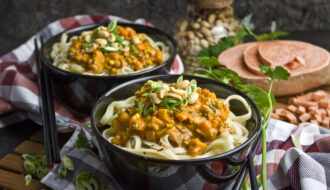Asia-Bolognese mit Süßkartoffeln und Karotten | Toastenstein