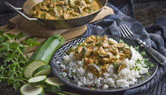 Gebackene Zucchini in Cashew-Dill-Sauce | Toastenstein