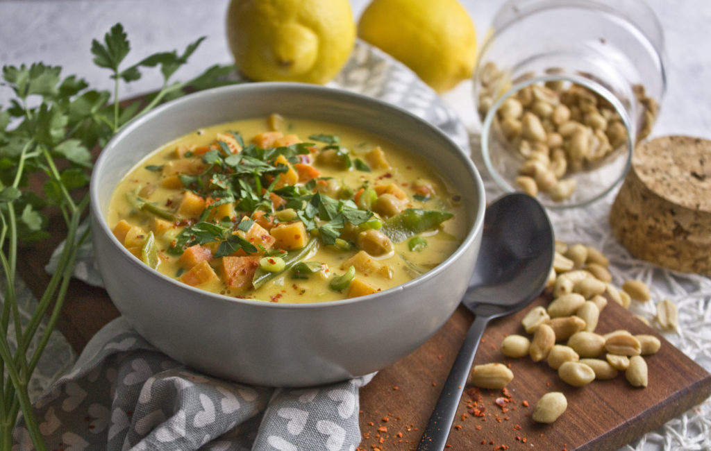 Erdnuss-Zitronen-Suppe mit Gemüse | Toastenstein