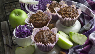 Apfel-Rotkohl-Muffins mit Haselnüssen | Toastenstein
