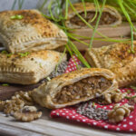 Herzhafte Linsen-Nuss-Strudel mit Pilzen | Toastenstein