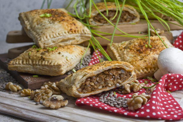 Herzhafte Linsen-Nuss-Strudel mit Pilzen | Toastenstein Herzhafte Linsen-Nuss-Strudel mit Pilzen | Toastenstein