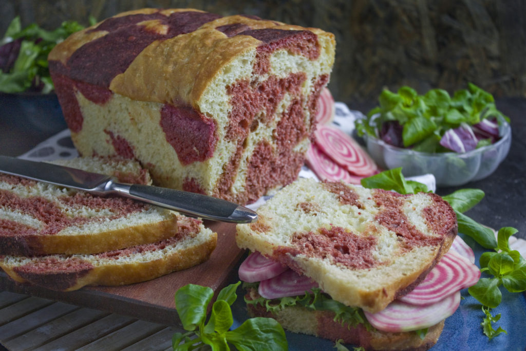 Frisches Fleckenbrot mit Roter Bete | Toastenstein