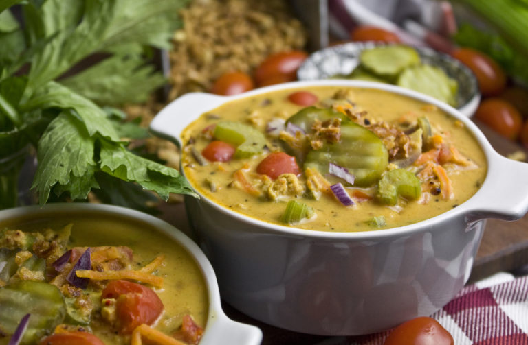 Vegane CheeseburgerSuppe [Frankenfoods]