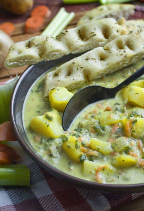 Cremige Kartoffel-Grünkohl-Suppe | Toastenstein