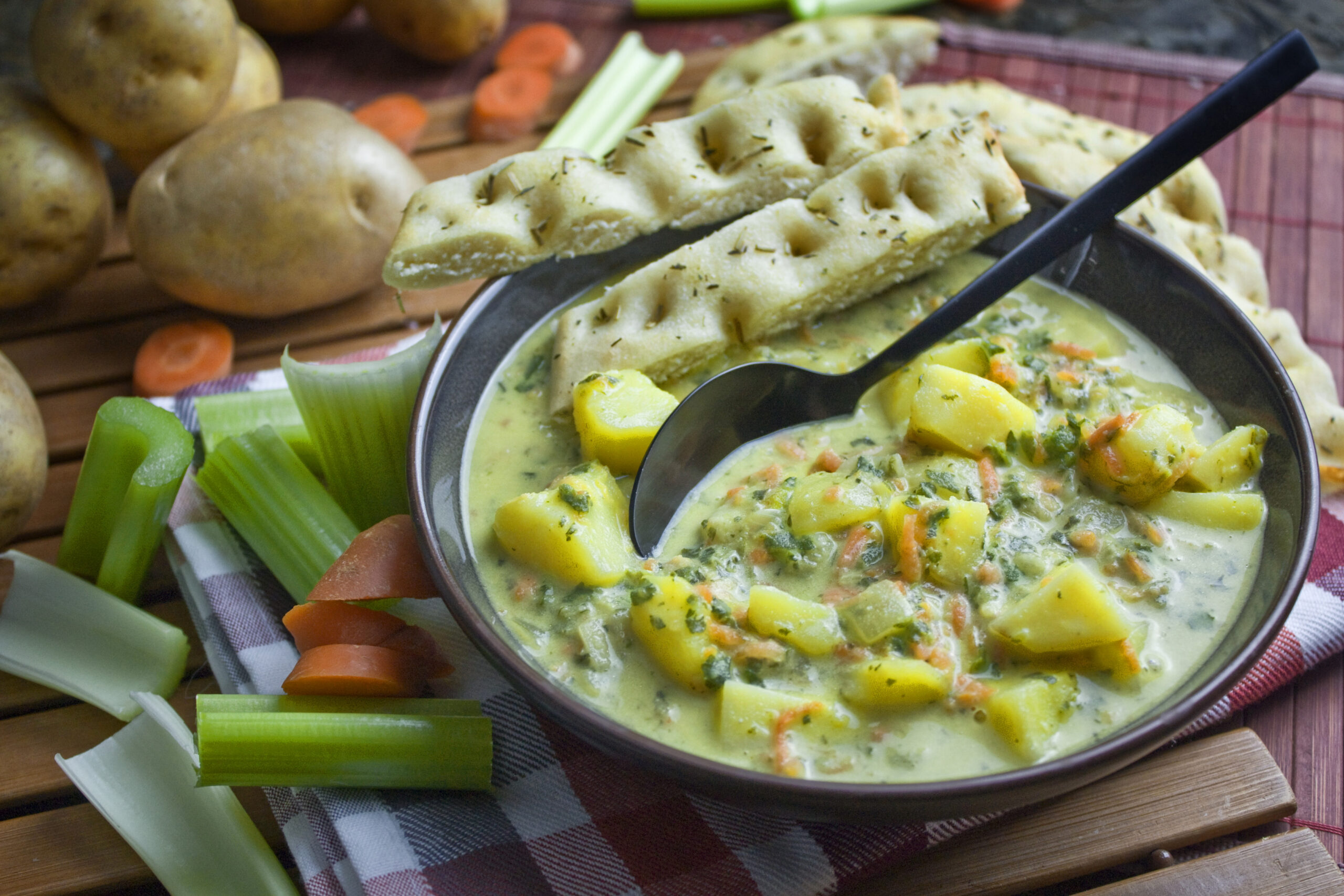 Cremige Kartoffel-Grünkohl-Suppe | Toastenstein