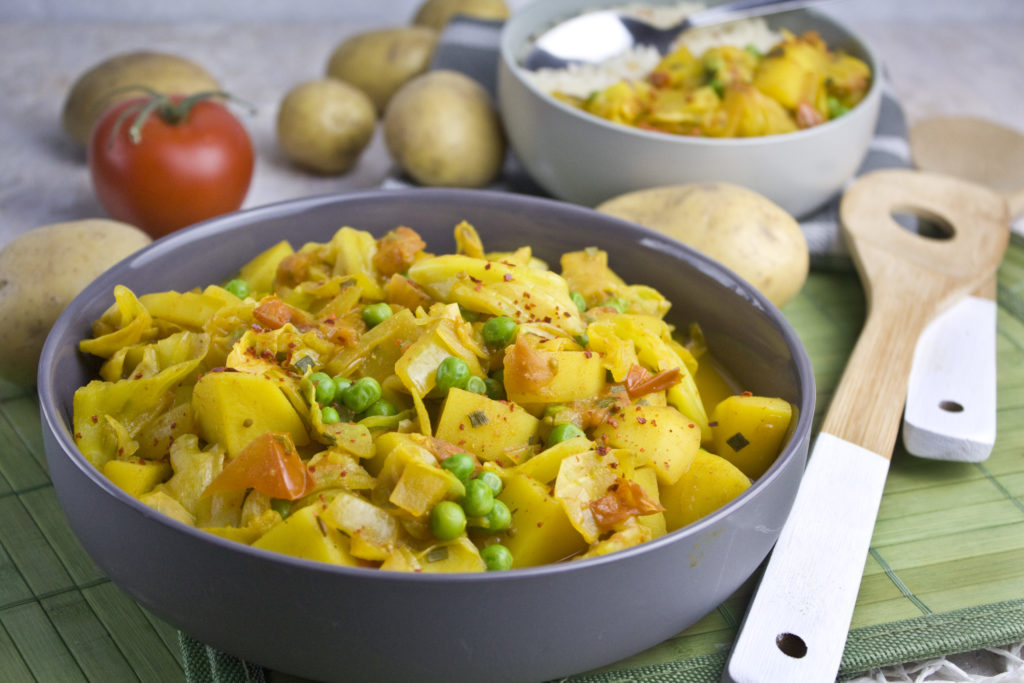 Geschmortes Weißkohl-Curry mit Kartoffeln | Toastenstein