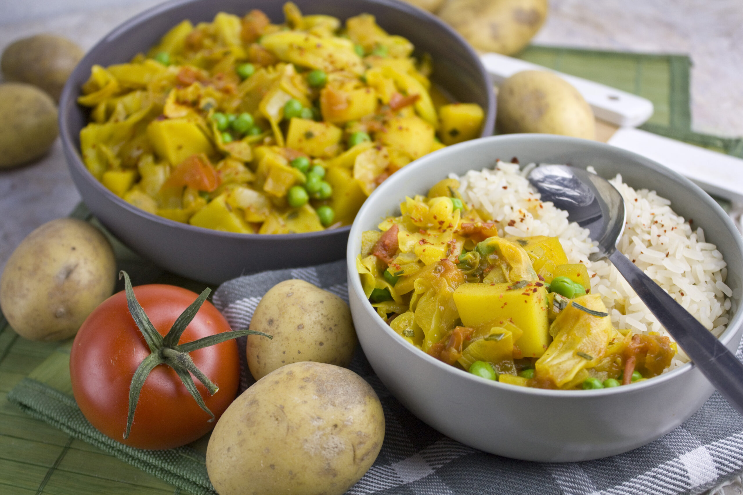 Geschmortes Weißkohl-Curry mit Kartoffeln | Toastenstein