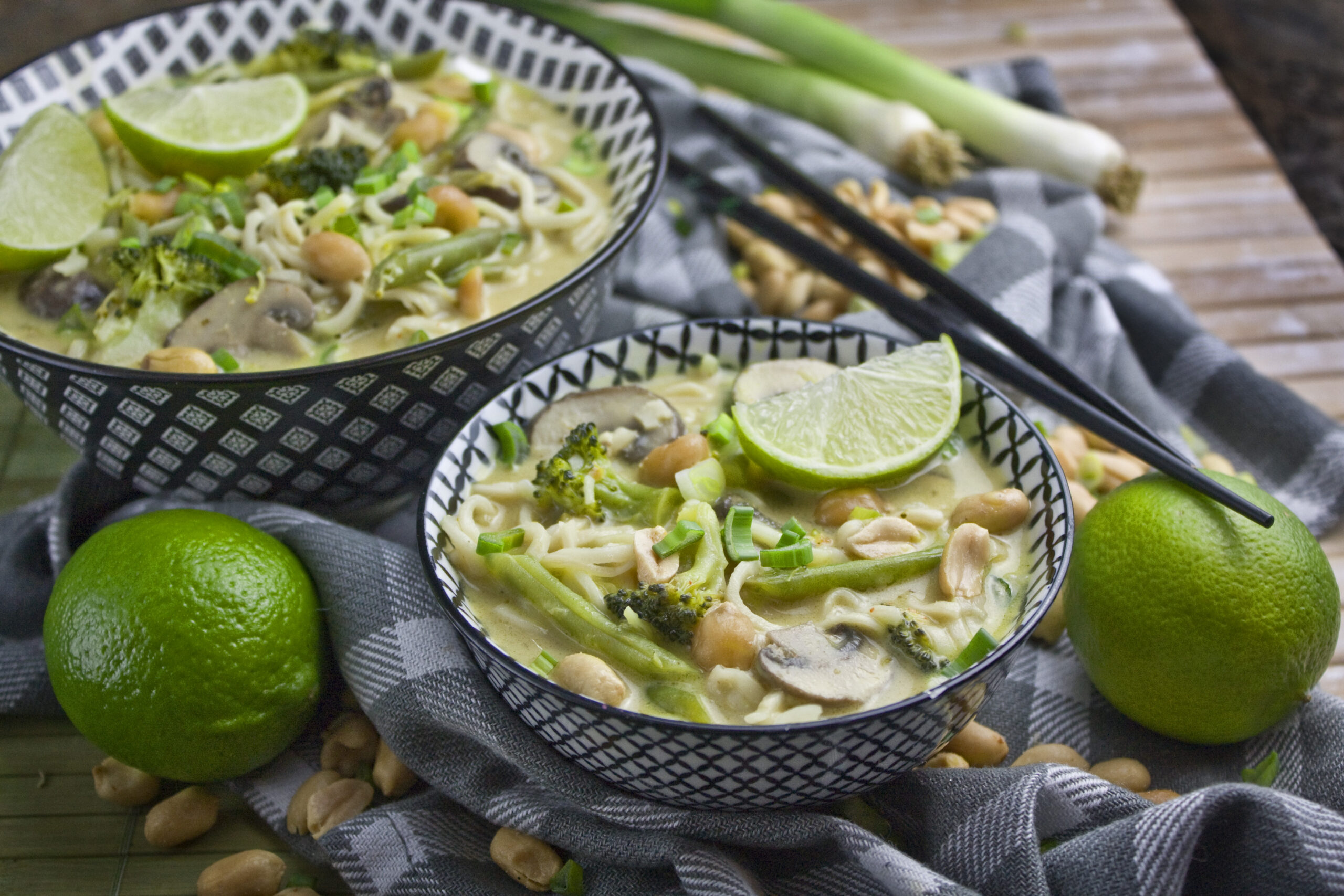 Erdnuss-Ramen-One Pot mit Brokkoli und Bohnen - Toastenstein.com