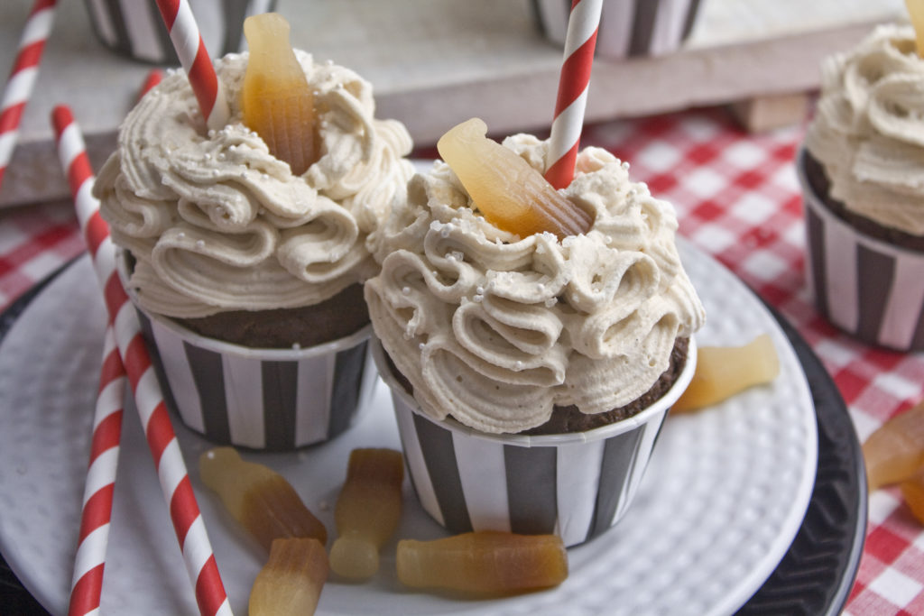 Vegane Cola-Cupcakes - Happy Birthday! | Toastenstein