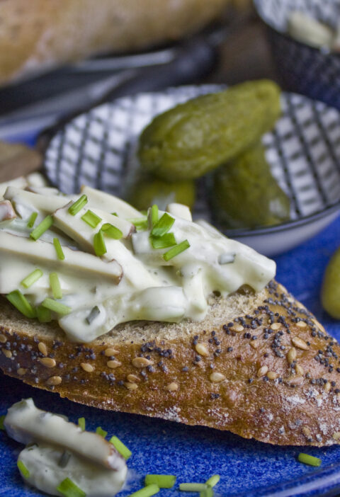 Veganer Tofu-Fleischsalat – Perfekt zur Brotzeit!