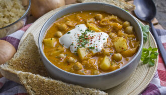 Sauerkraut-Hummus-Suppe mit Kichererbsen | Toastenstein